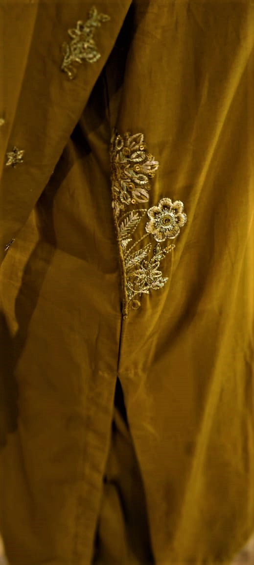 Ready to Wear- 3 Piece -Mustard Color Lawn , Embroidery Neck, Sleeves with Pockets & Organza Dupatta